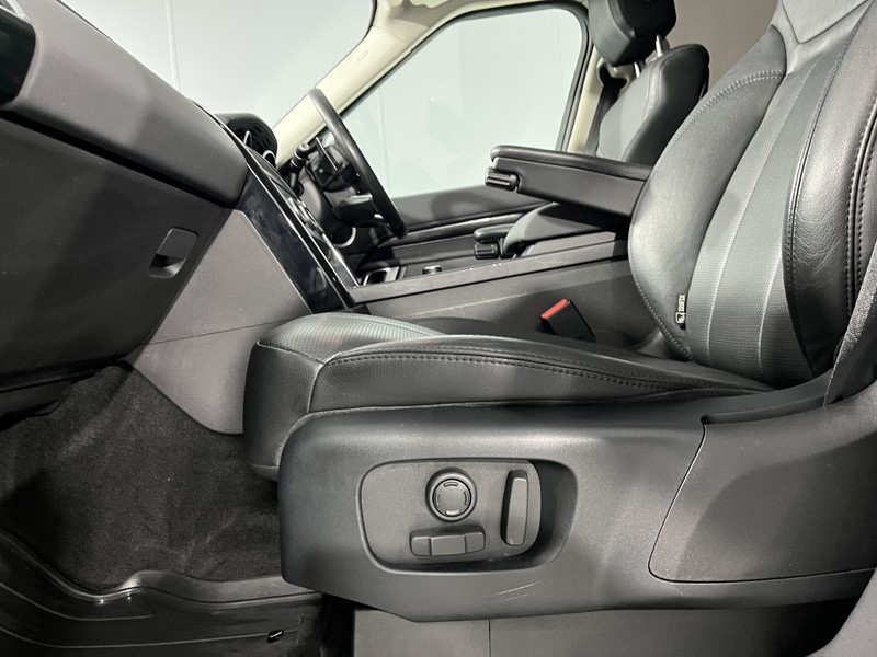 Used Land Rover Discovery 2018 for sale - 77170634: Photo 34