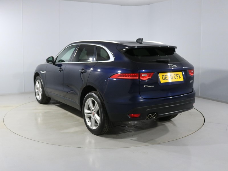 Used Jaguar F-Pace 2020 for sale - 77930977: Photo 2