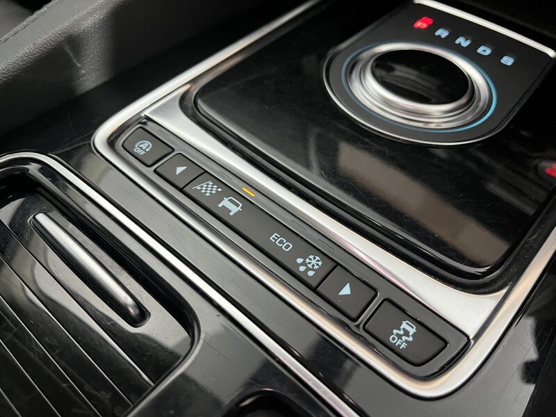 Used Jaguar F-Pace 2020 for sale - 77930977: Photo 33