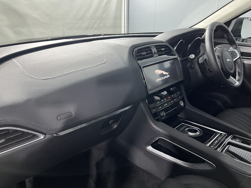 Used Jaguar F-Pace 2020 for sale - 77930977: Photo 7