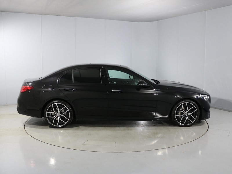 Used Mercedes-Benz C Class 2023 for sale - 76981037: Photo 3