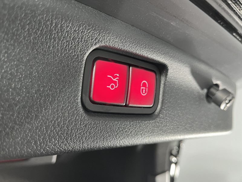 Used Mercedes-Benz C Class 2023 for sale - 76981037: Photo 45