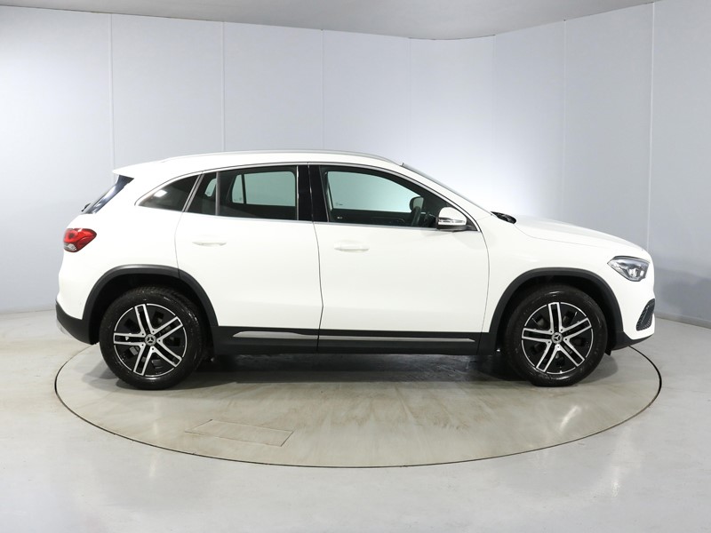 Used Mercedes-Benz GLA 2021 for sale - 76981268: Photo 3