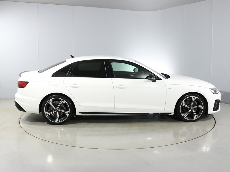 Used Audi A4 2022 for sale - 76981136: Photo 3