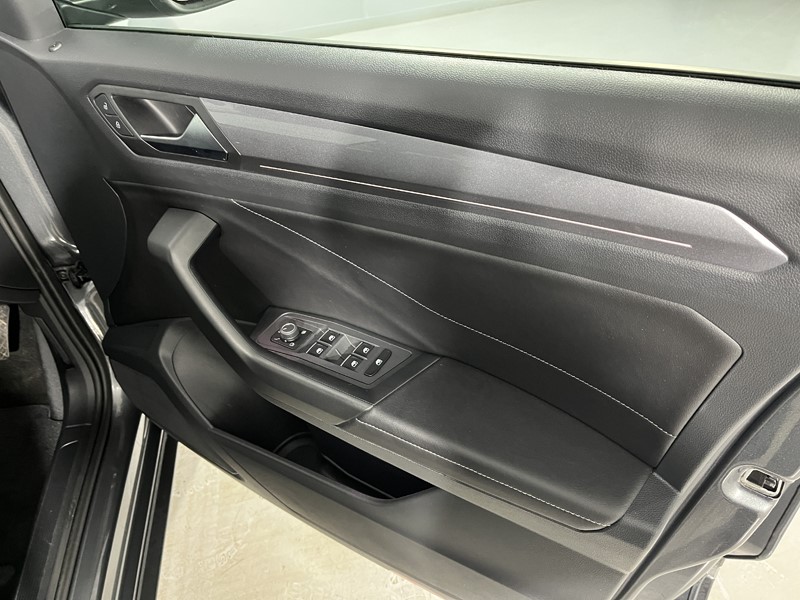 Used Volkswagen T-Roc 2022 for sale - 77665223: Photo 19