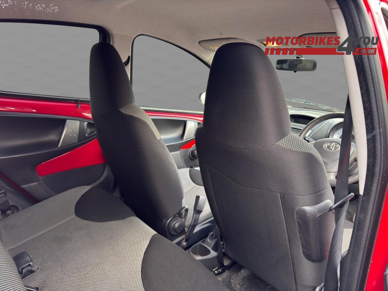 Used Toyota AYGO 2013 for sale - 76799098: Photo 10