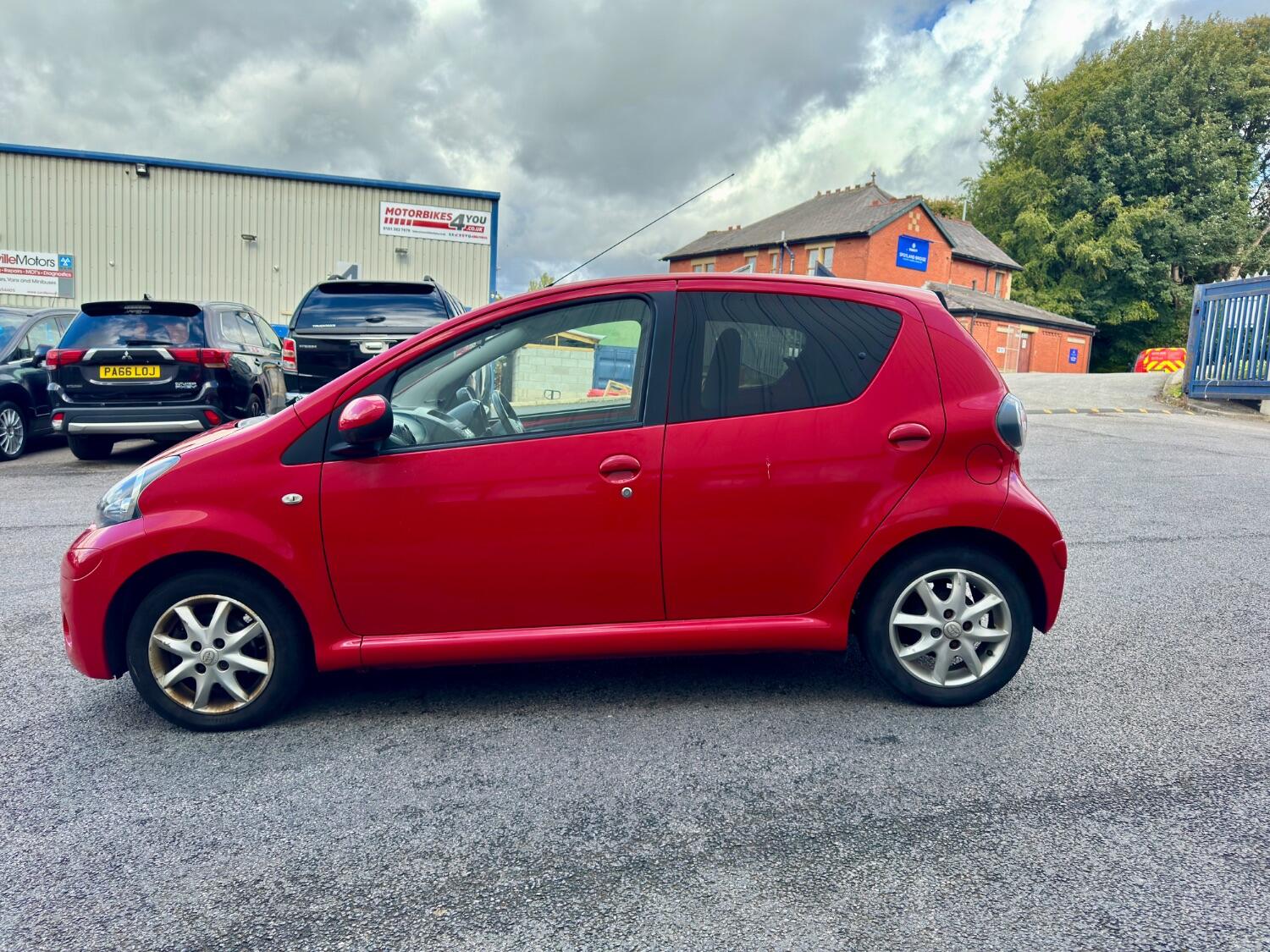 Used Toyota AYGO 2013 for sale - 76799098: Photo 17