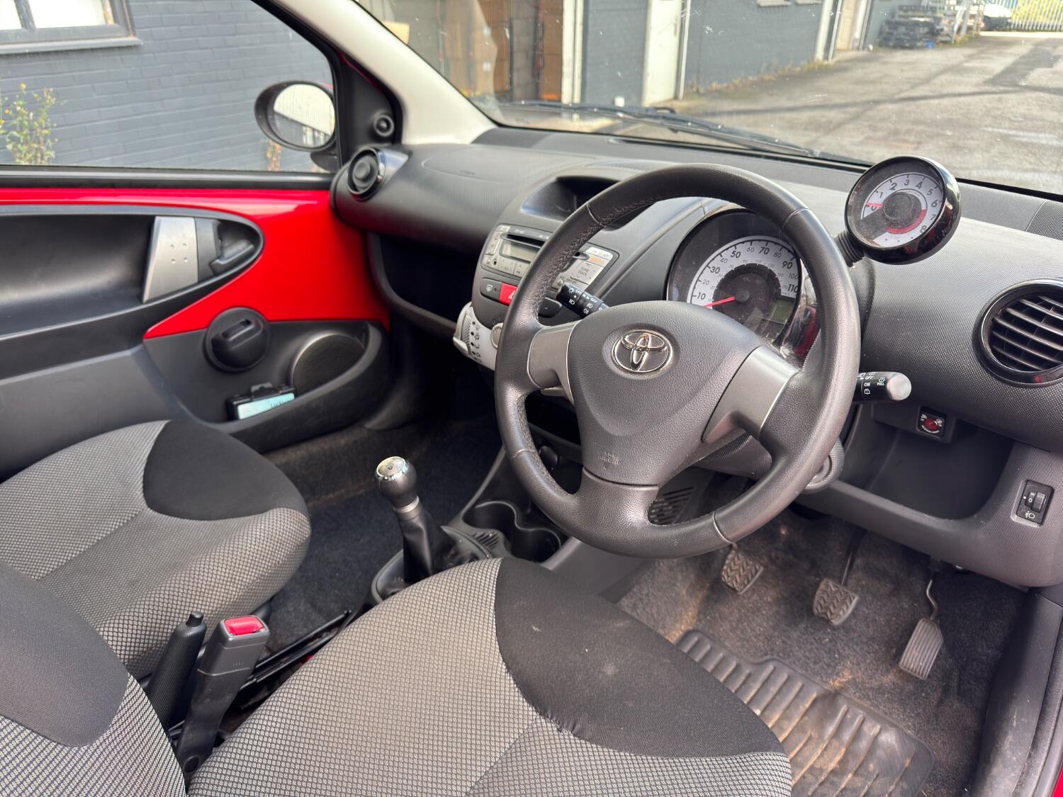 Used Toyota AYGO 2013 for sale - 76799098: Photo 19