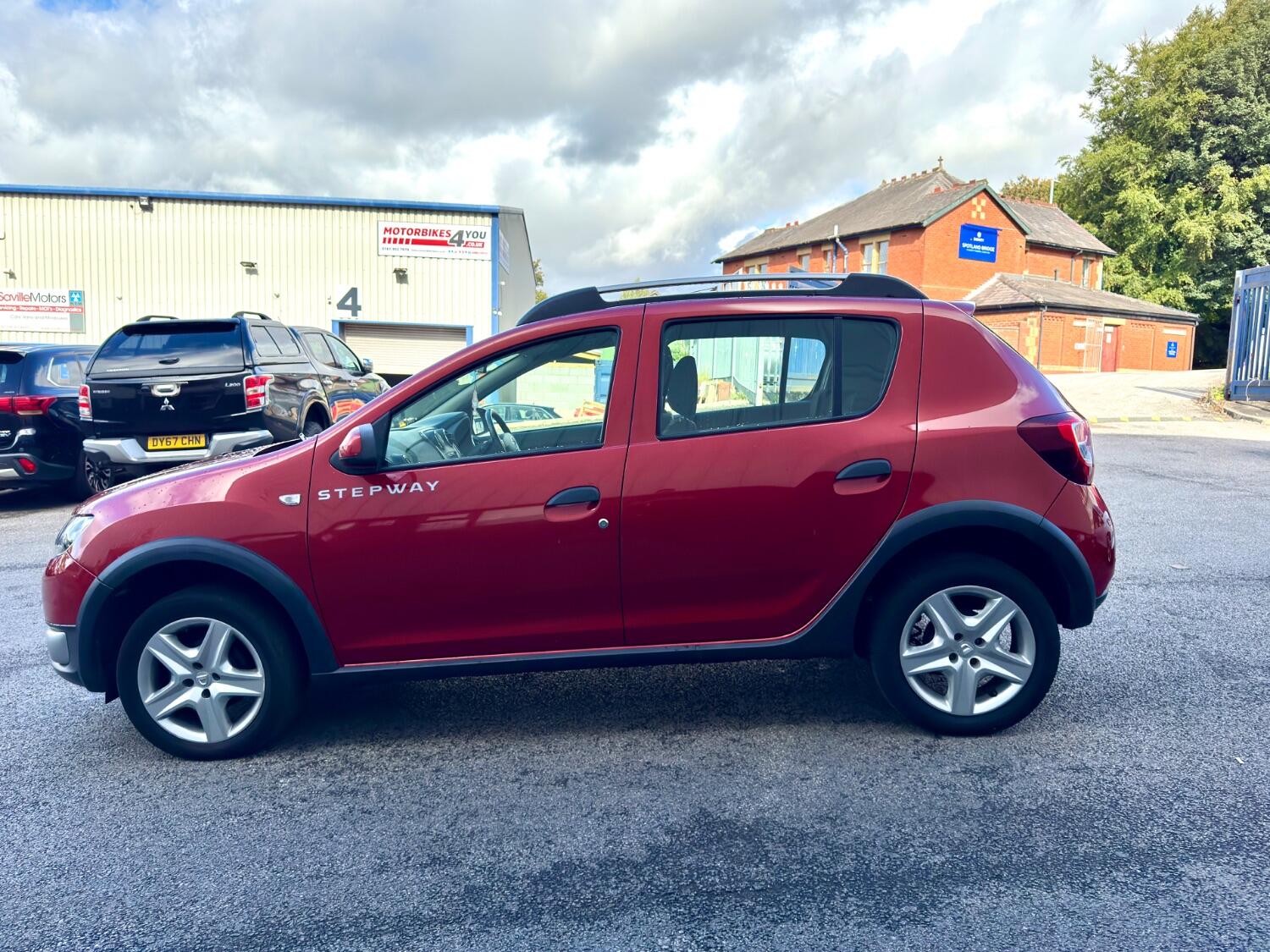 Used Dacia Sandero Stepway 2013 for sale - 76799102: Photo 11