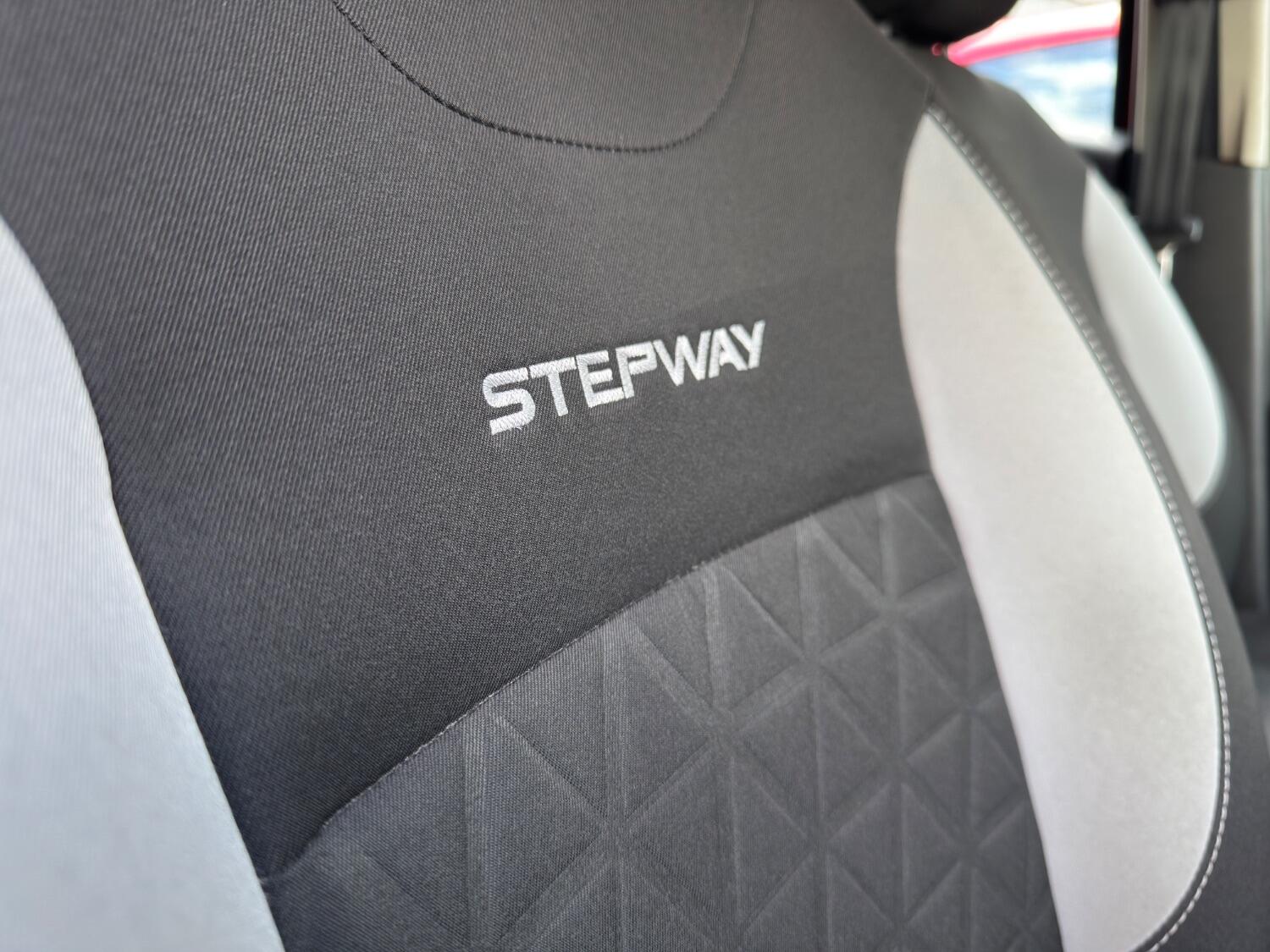 Used Dacia Sandero Stepway 2013 for sale - 76799102: Photo 26