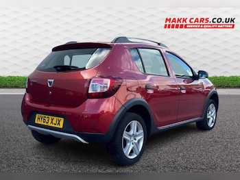 Used Dacia Sandero Stepway 2013 for sale - 76799102: Photo