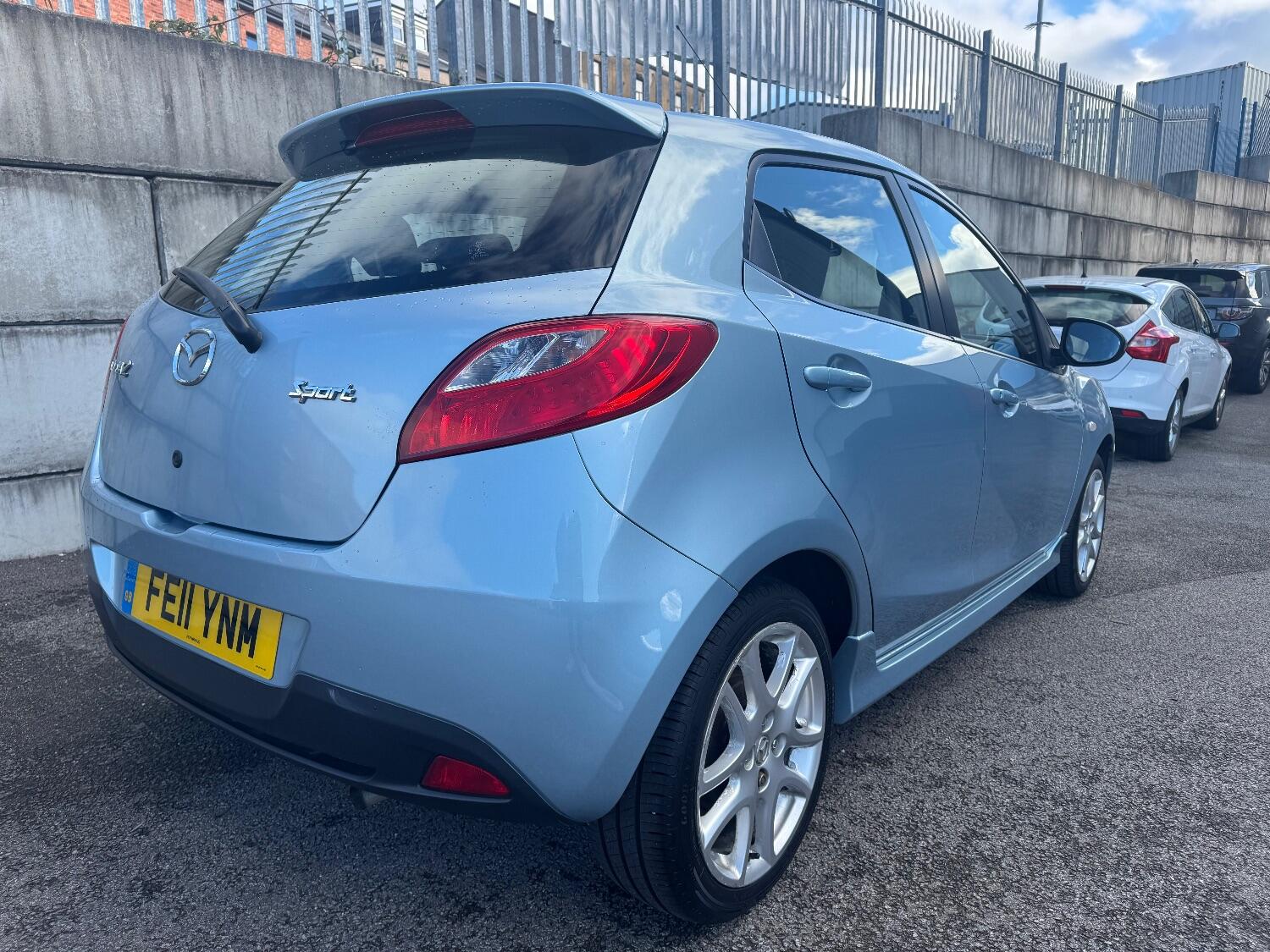 Used Mazda Mazda2 2011 for sale - 76799121: Photo 4