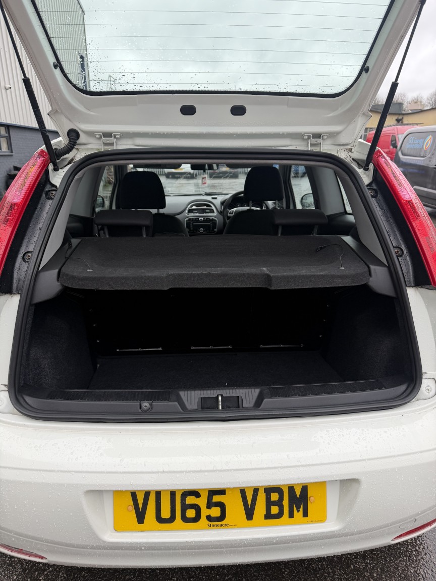 Used Fiat Punto 2015 for sale - 76884795: Photo 16