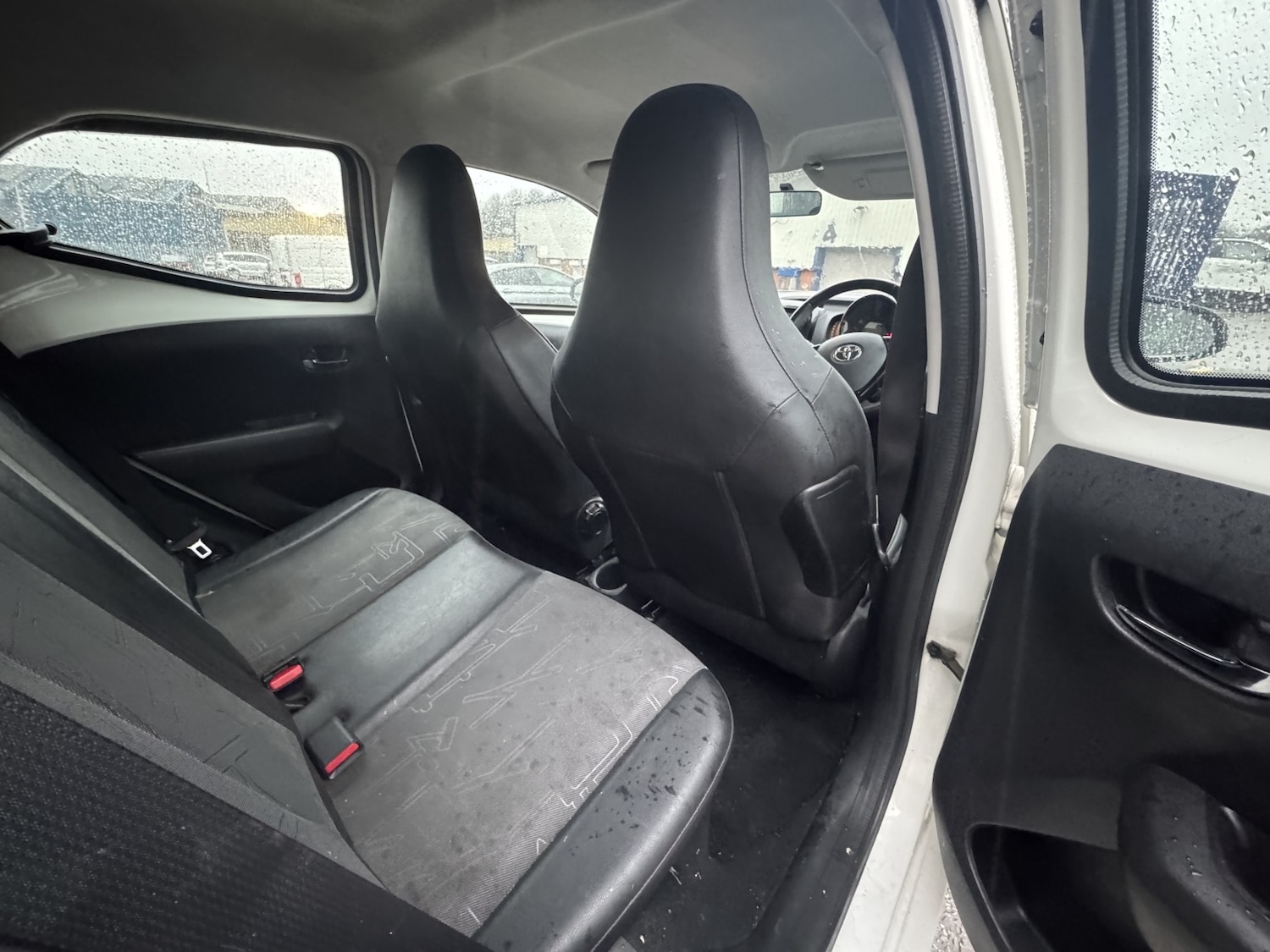 Used Toyota AYGO 2015 for sale - 77166114: Photo 12