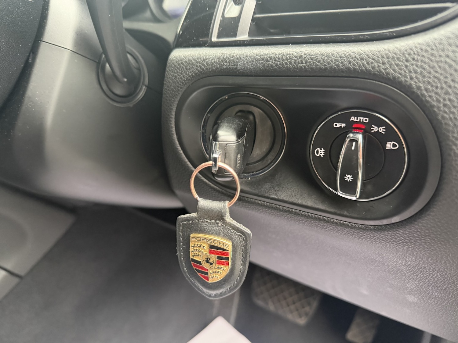 Used Porsche Macan 2021 for sale - 76777729: Photo 14