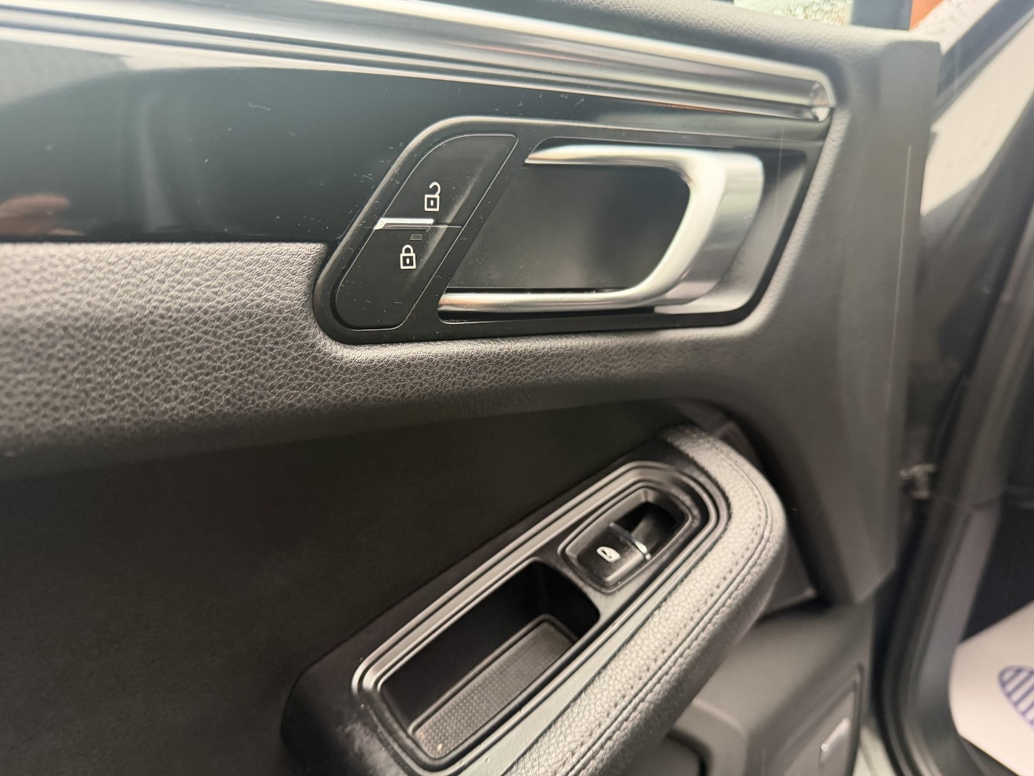 Used Porsche Macan 2021 for sale - 76777729: Photo 27