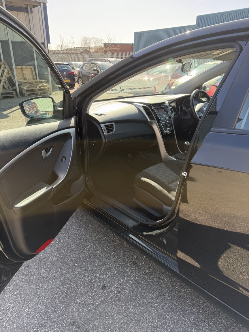 Used Hyundai i30 2013 for sale - 77953894: Photo 9