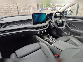 Used Skoda Superb 2024 for sale - 77372739: Photo