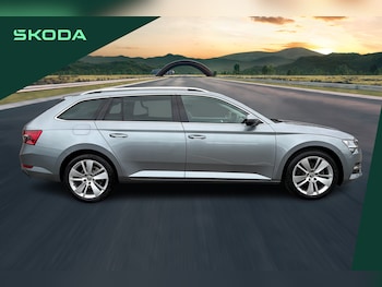 Used Skoda Superb 2020 for sale - 77697996: Photo