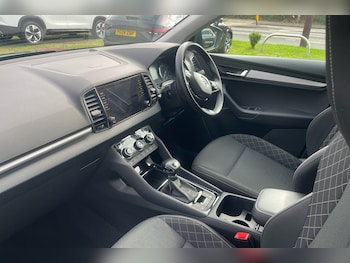 Used Skoda Karoq 2020 for sale - 76302066: Photo 2