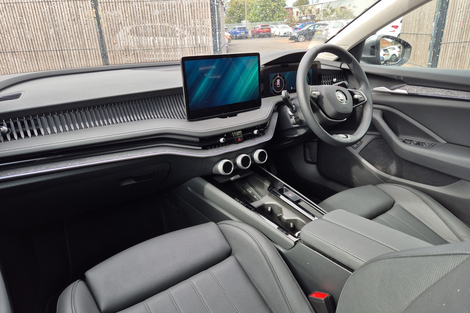 Used Skoda Superb 2024 for sale - 77268912: Photo 2