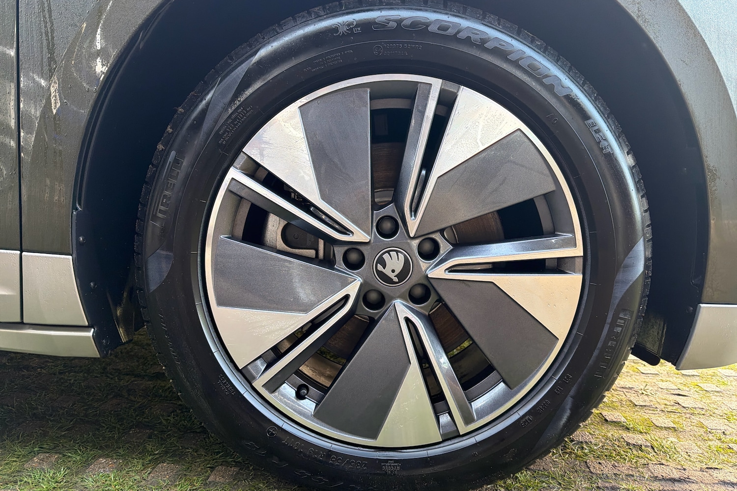 Used Skoda Enyaq 2025 for sale - 77397238: Photo 5