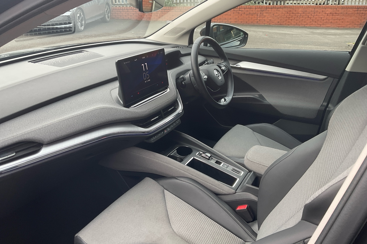 Used Skoda Enyaq 2022 for sale - 76772859: Photo 2