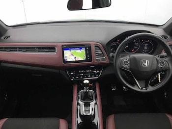 Used Honda HR-V 2020 for sale - 76202279: Photo