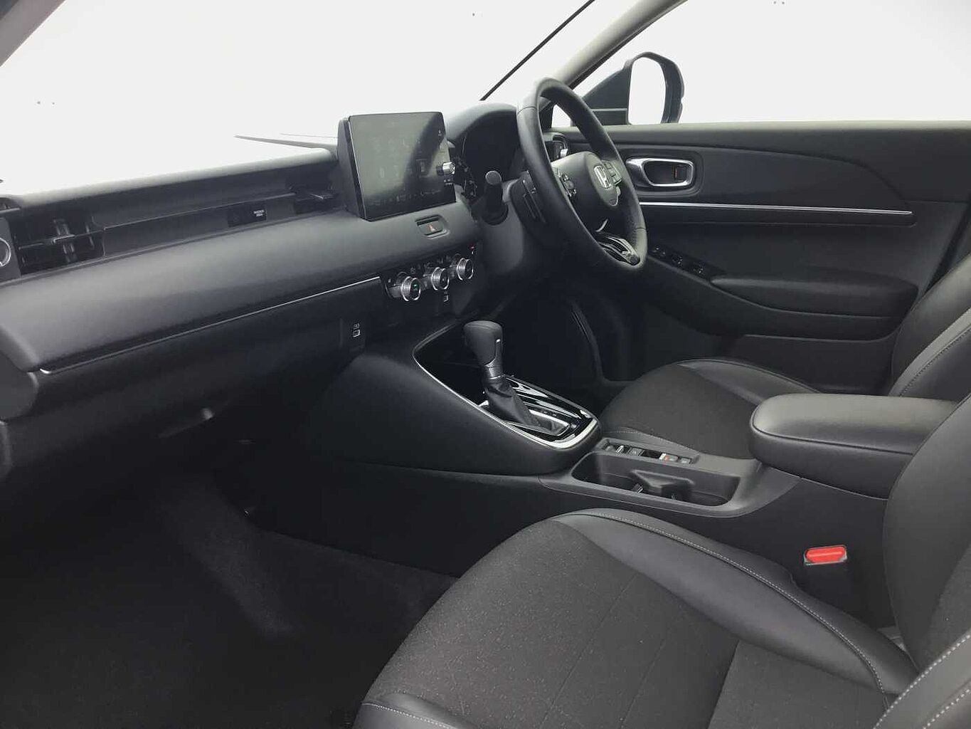 Used Honda HR-V 2023 for sale - 76372374: Photo 2