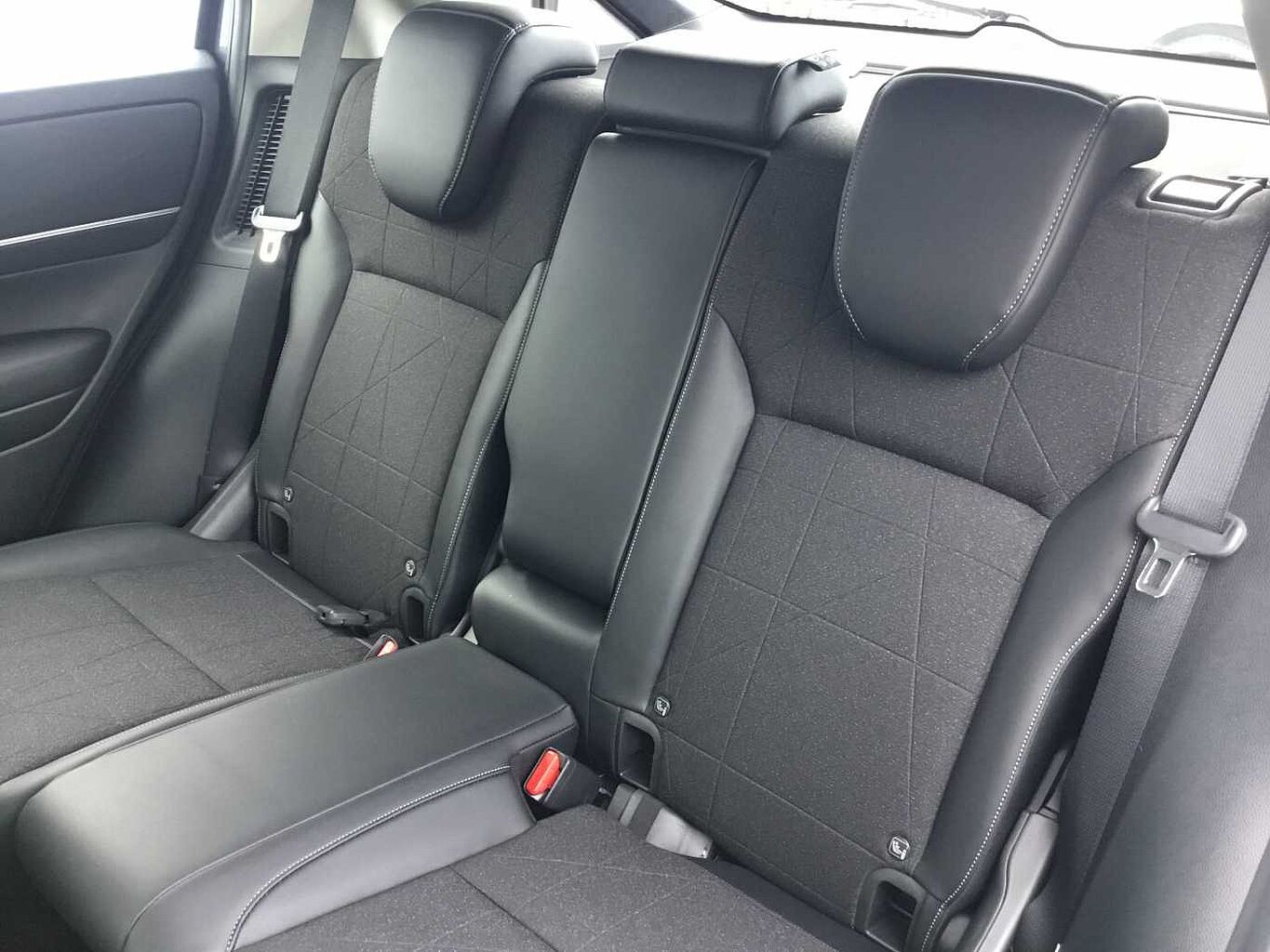 Used Honda HR-V 2023 for sale - 76372374: Photo 8