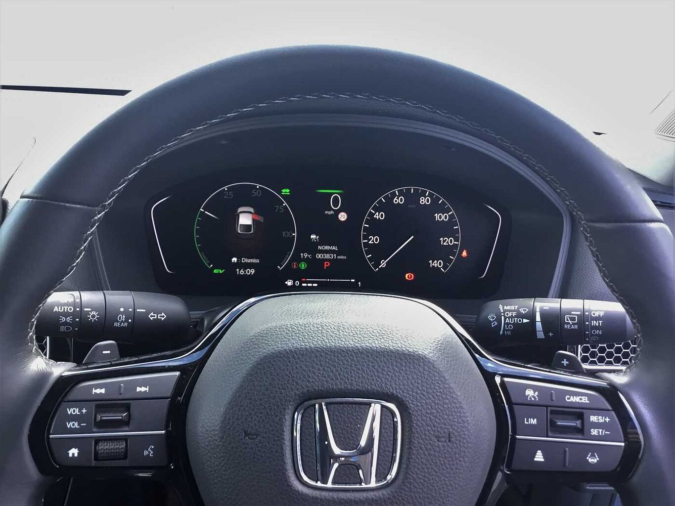 Used Honda Civic 2024 for sale - 76086088: Photo 11