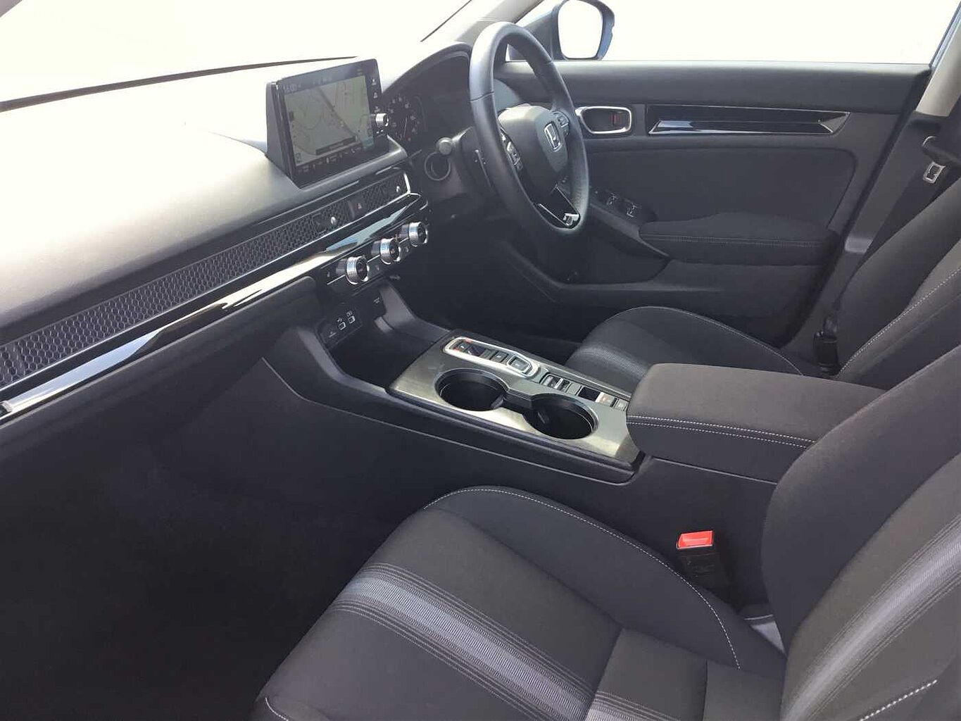 Used Honda Civic 2024 for sale - 76086088: Photo 2