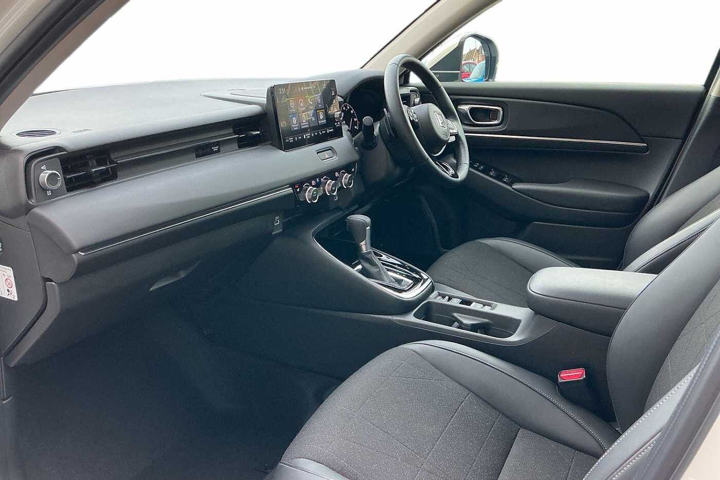 Used Honda HR-V 2023 for sale - 77132804: Photo 2