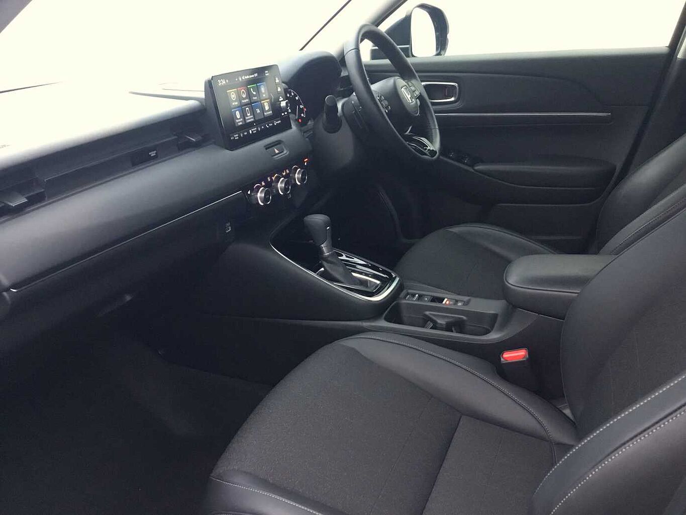 Used Honda HR-V 2023 for sale - 76730801: Photo 2