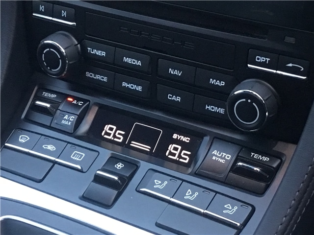 Used Porsche 718 Cayman 2018 for sale - 76635370: Photo 15