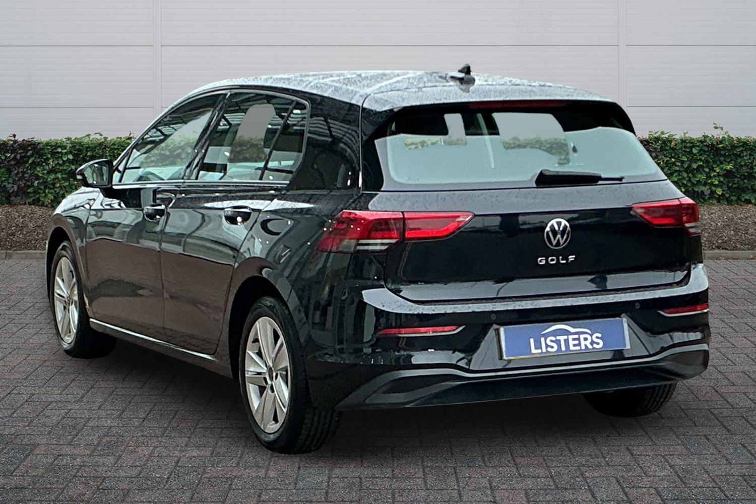 Used Volkswagen Golf 2021 for sale - 77332600: Photo 2