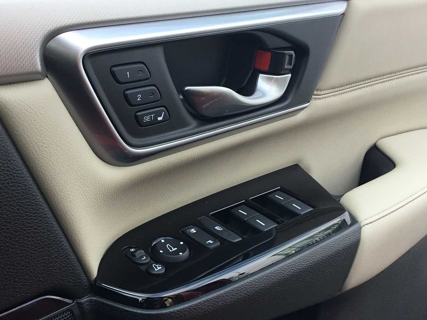 Used Honda CR-V 2023 for sale - 76202298: Photo 16