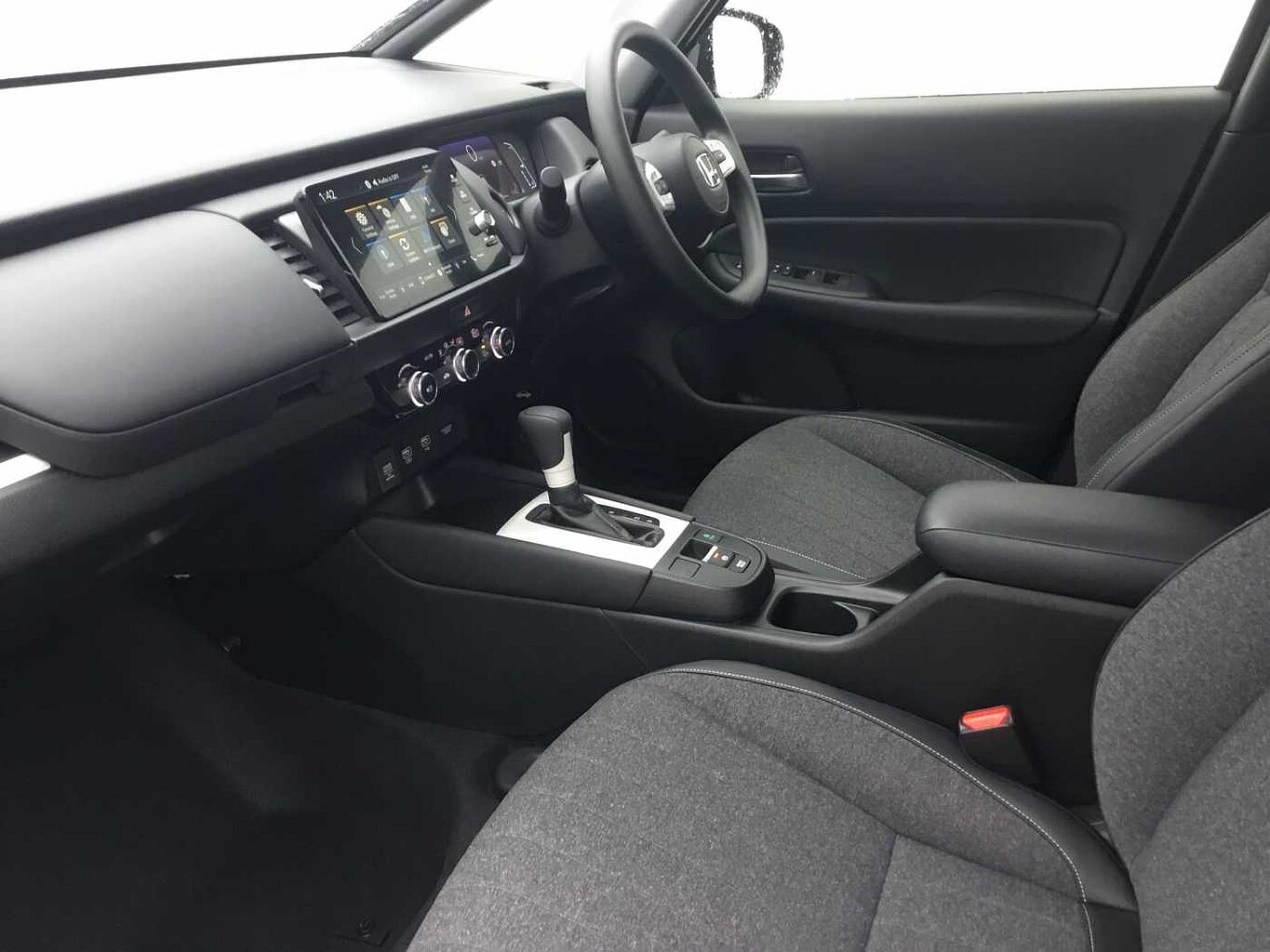 Used Honda Jazz 2023 for sale - 76837696: Photo 2