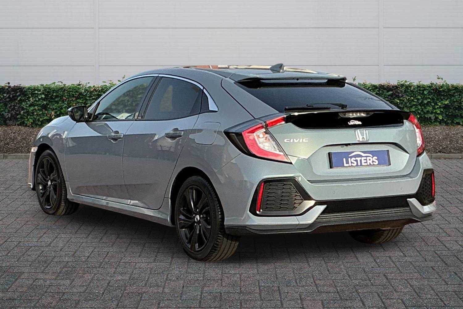 Used Honda Civic 2017 for sale - 77785642: Photo 2