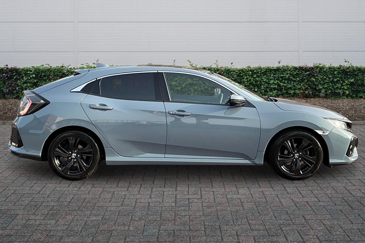 Used Honda Civic 2017 for sale - 77785642: Photo 5