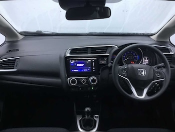 Used Honda Jazz 2018 for sale - 76837667: Photo