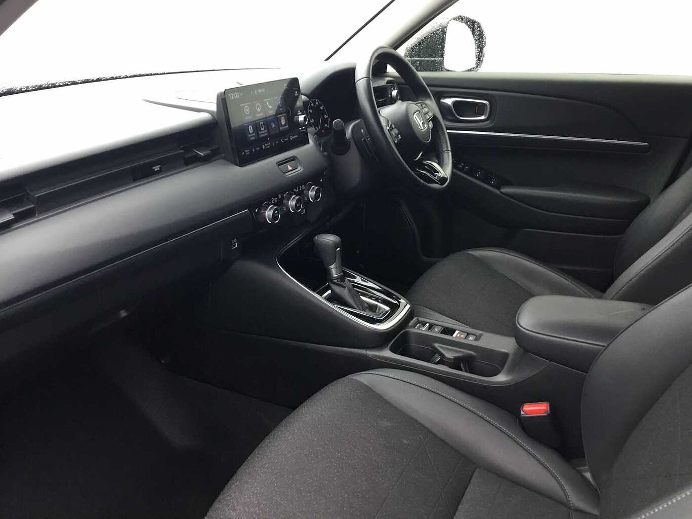 Used Honda HR-V 2023 for sale - 76285465: Photo 2