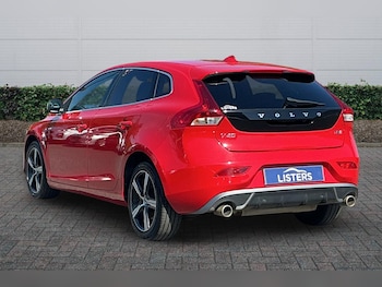 Used Volvo V40 2019 for sale - 79449287: Photo