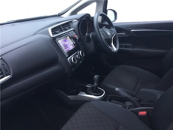 Used Honda Jazz 2016 for sale - 76716669: Photo