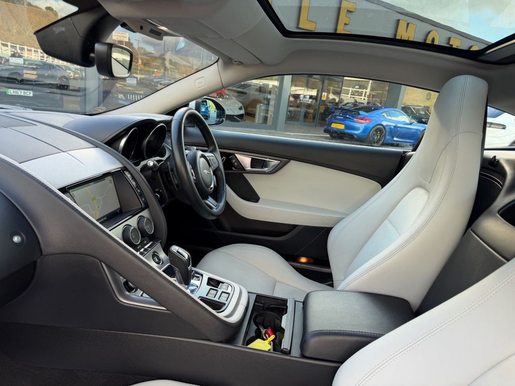 Used Jaguar F-Type 2016 for sale - 76698421: Photo 17