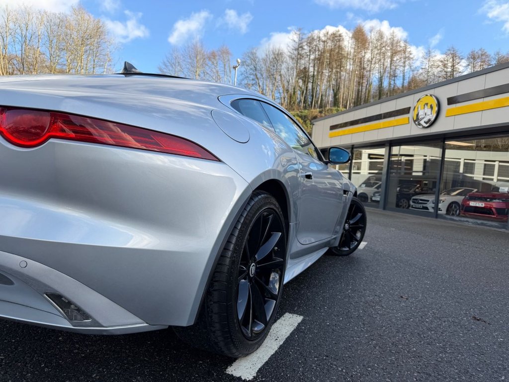 Used Jaguar F-Type 2016 for sale - 76698421: Photo 32