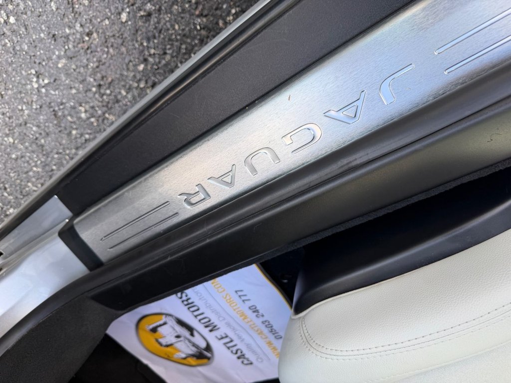 Used Jaguar F-Type 2016 for sale - 76698421: Photo 34