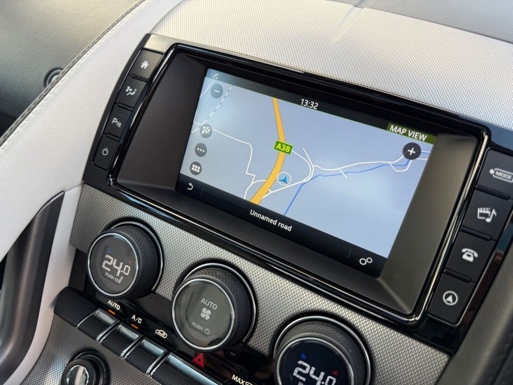 Used Jaguar F-Type 2016 for sale - 76698421: Photo 36