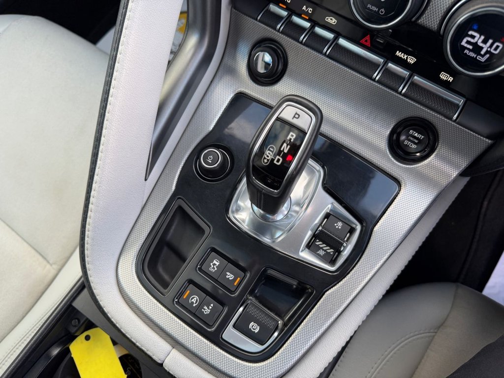 Used Jaguar F-Type 2016 for sale - 76698421: Photo 37