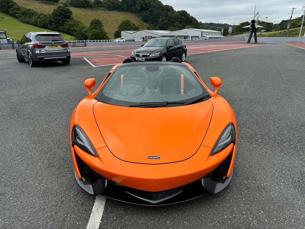 Used McLaren 570S 2018 for sale - 76686070: Photo 2